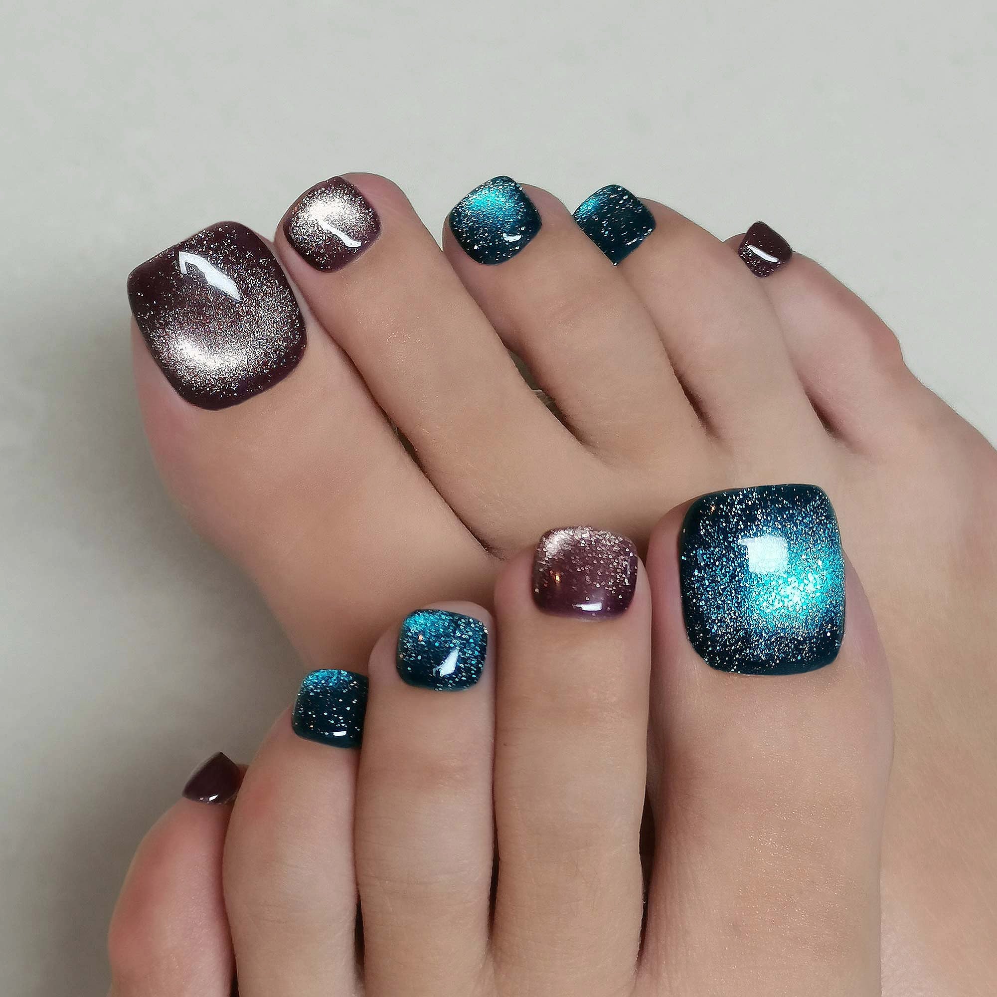 32 Pcs-16 Sizes Kit Press On Toe nails T176