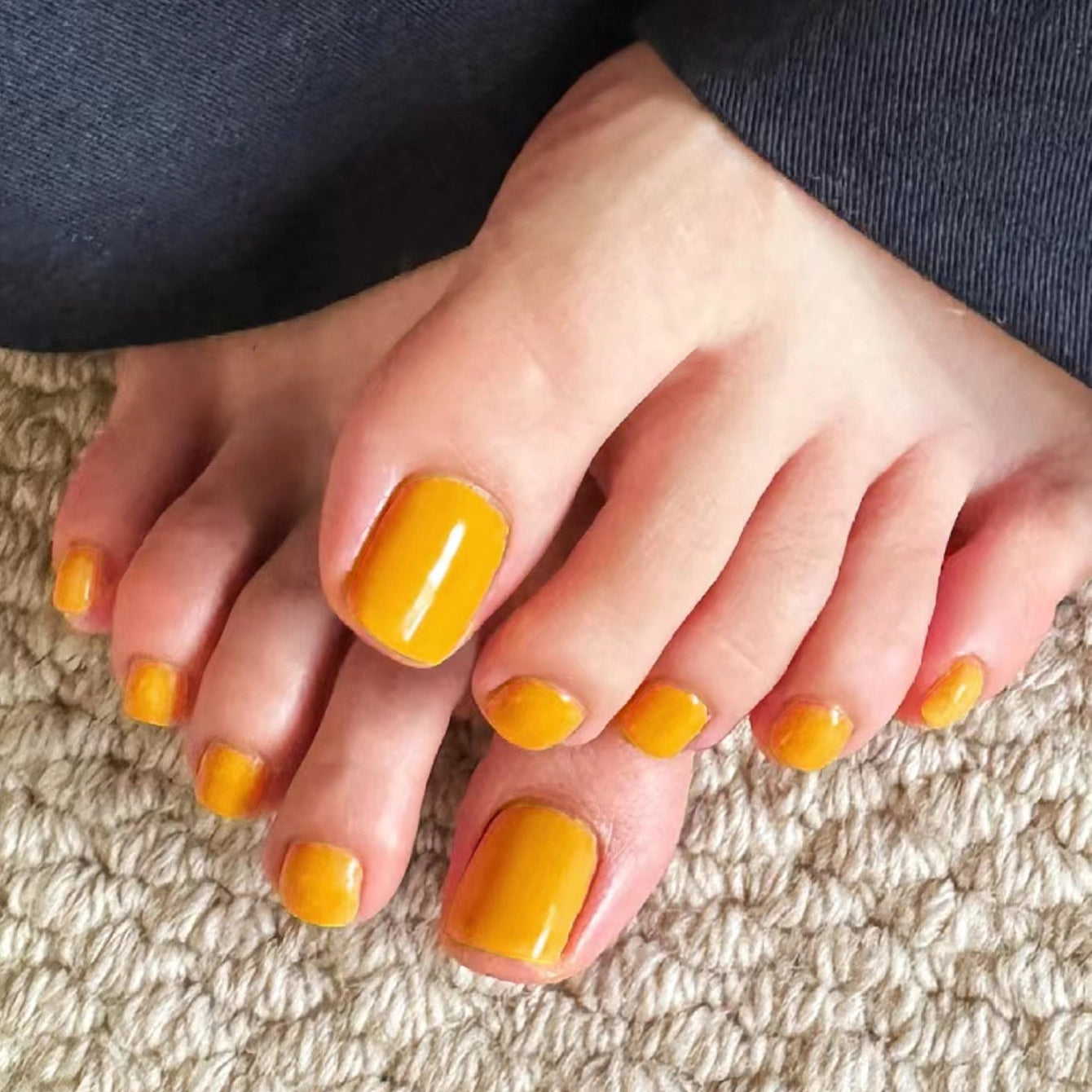 32 Pcs-16 Sizes Kit Press On Toe nails XNT184